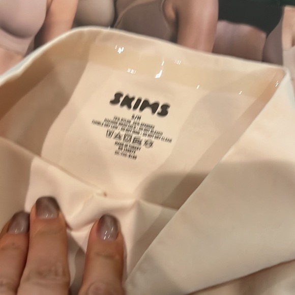 Skims core control thong - Picture 3 of 4